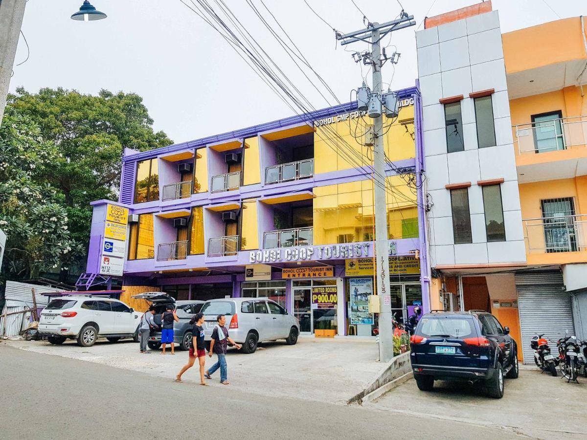 Reddoorz Near Ramiro Community Hospital Hotel Totolan Exterior foto