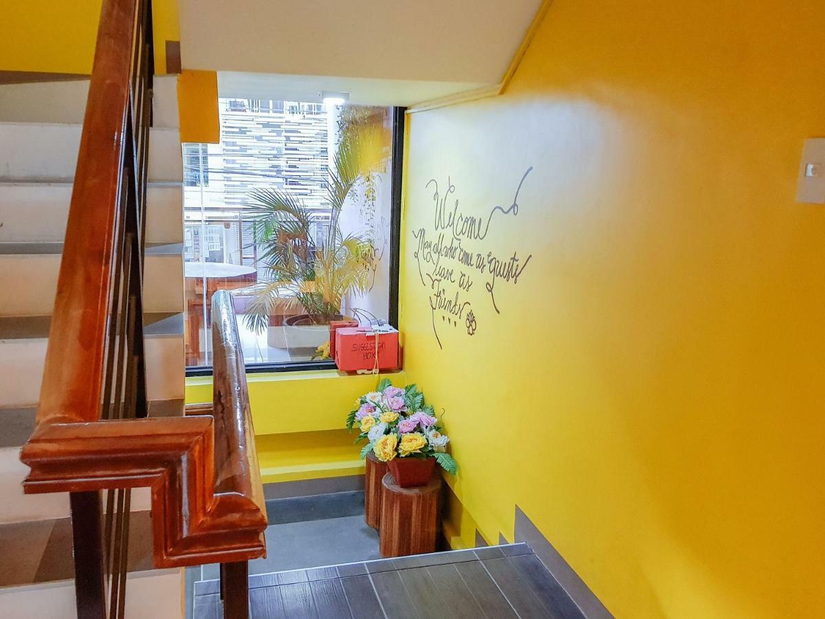 Reddoorz Near Ramiro Community Hospital Hotel Totolan Exterior foto